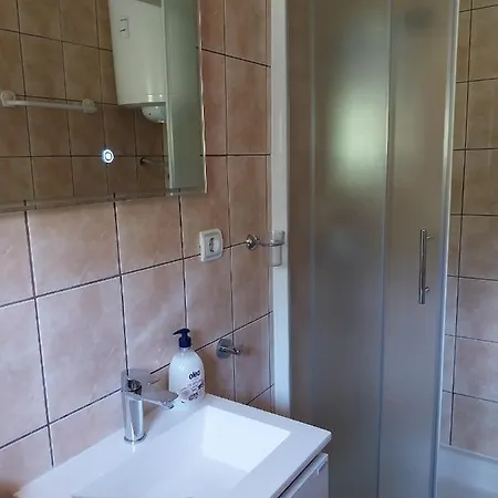 Apartment With Parking Space - 10404