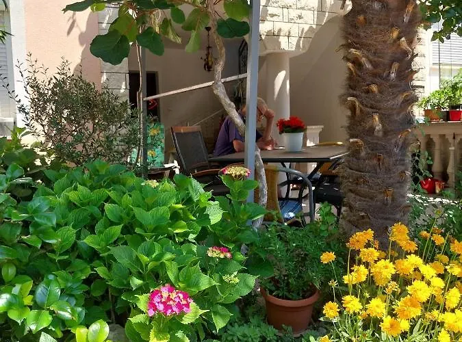 Apartman With Parking Space - 10404 Poreč