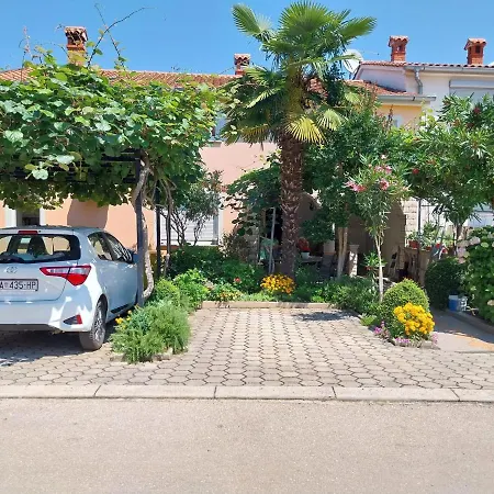 With Parking Space - 10404 Daire